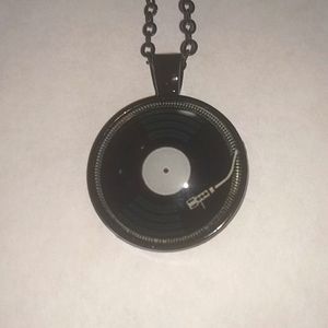 TURNTABLE NECKLACE - Record player music jewelry charm